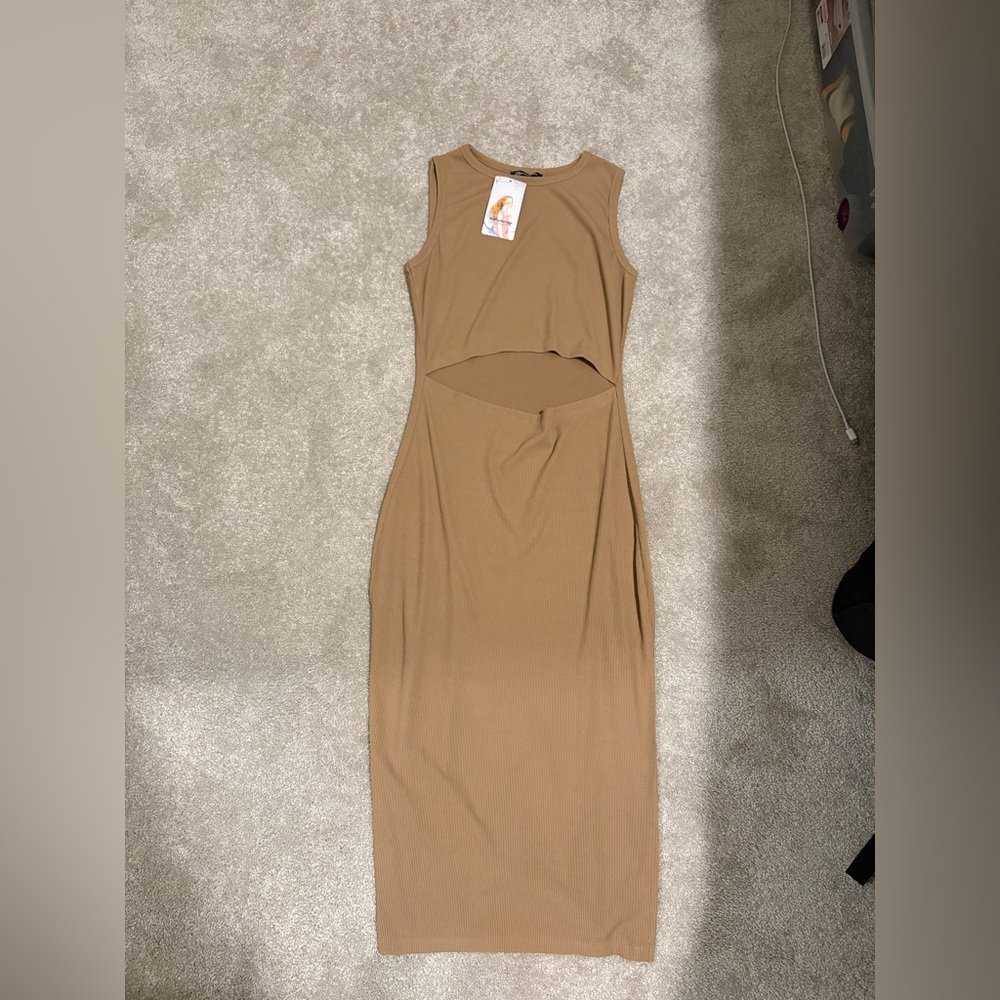 Chic Tan Sleeveless Midi Dress